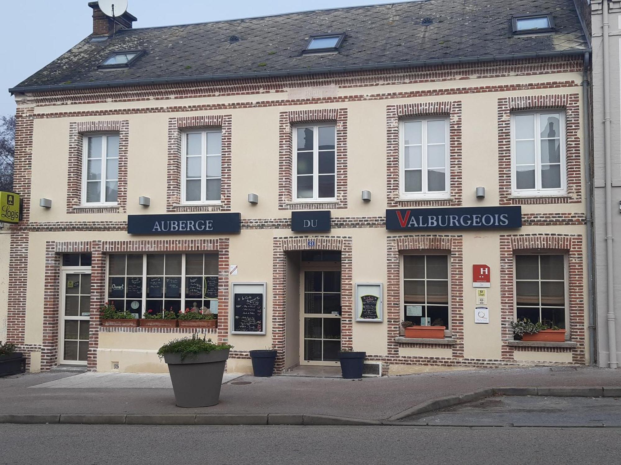 Logis Auberge du Valburgeois Sainte-Gauburge-Sainte-Colombe Buitenkant foto