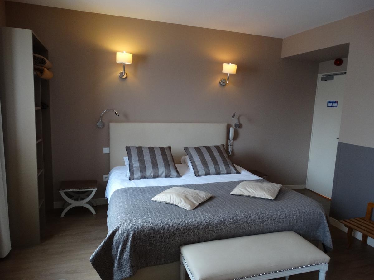 Logis Auberge du Valburgeois Sainte-Gauburge-Sainte-Colombe Buitenkant foto
